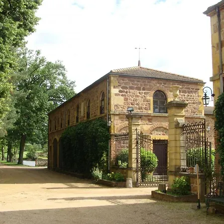 Holiday home De Charme Avec Parc, Tennis Et Salle De Jeux Pres D'un Chateau A Parigny - Fr-1-496-160 Parigny (Loire)