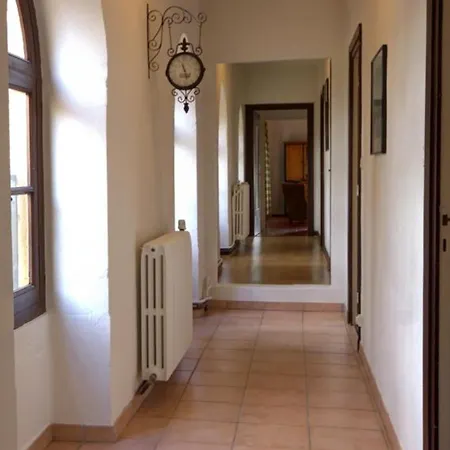 De Charme Avec Parc, Tennis Et Salle De Jeux Pres D'un Chateau A - Fr-1-496-160 * Parigny (Loire)